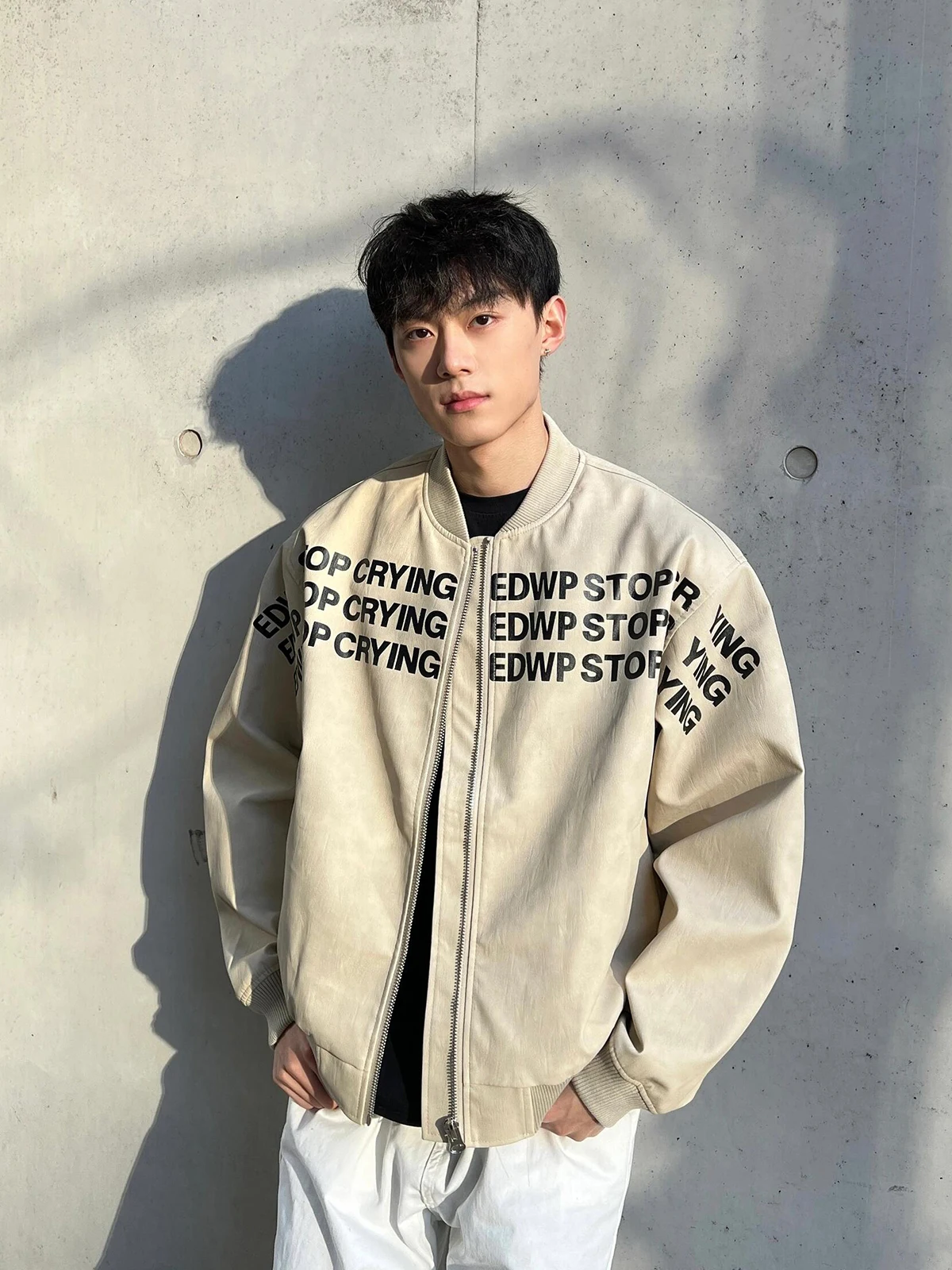 

Мужская кожаная куртка цвета хаки в американском ретро-стиле, водонепроницаемая, грязеотталкивающая, с буквенным принтом, бейсбольная, укороченная, верхняя одежда