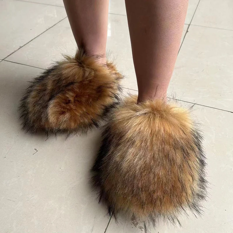 Wholesale New Designer Winter Women Fuzzy Flat Fluffy Slides Fashion Soft Fluffy Faux Fox Big Fur Slippers Warm Sandals Vendor