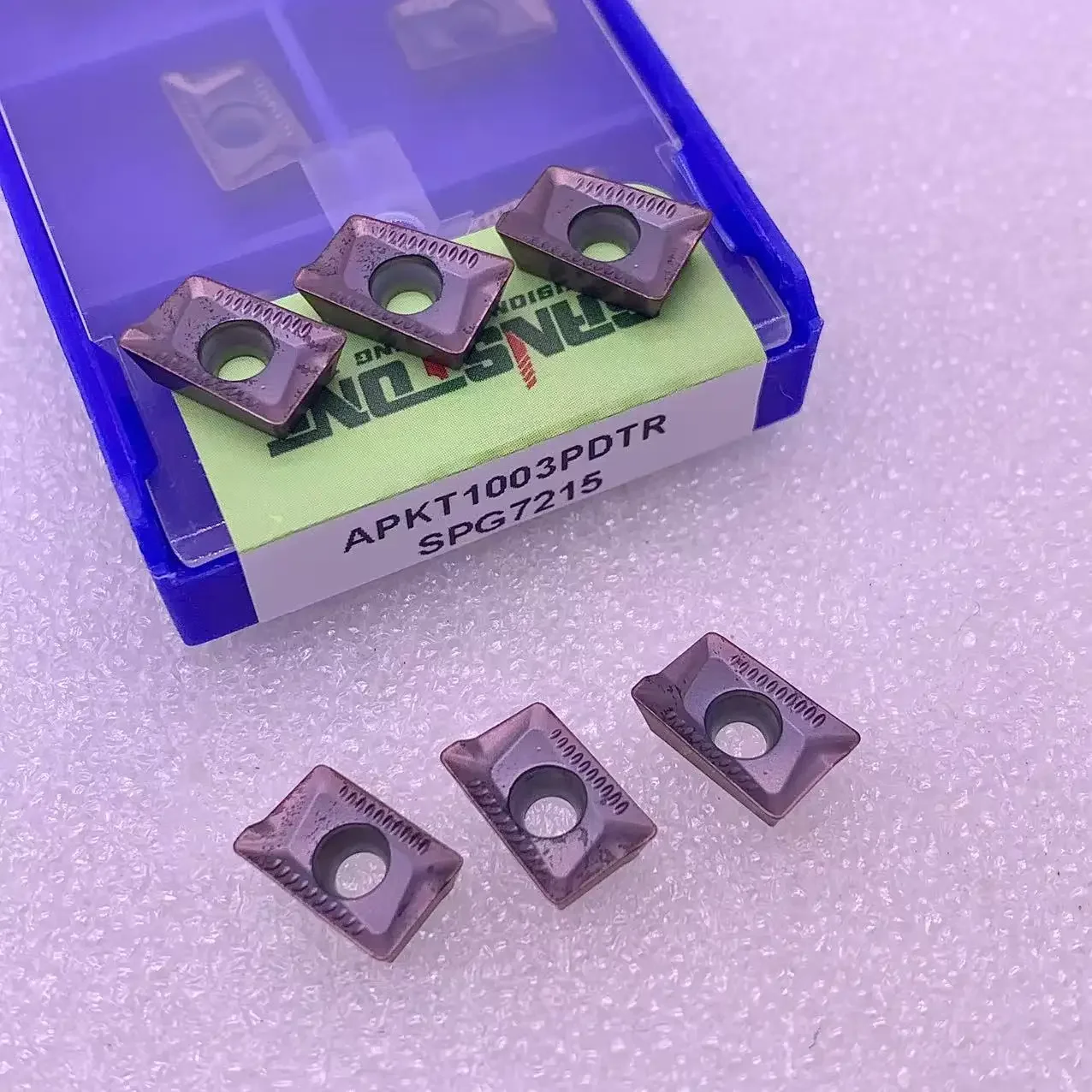 

APKT1003PDTR SPG7215 Твердосплавные индексируемые вольфрамовые фрезерные вставки Фрезерные лезвия с квадратным плечом APKT Универсальная обработка P M