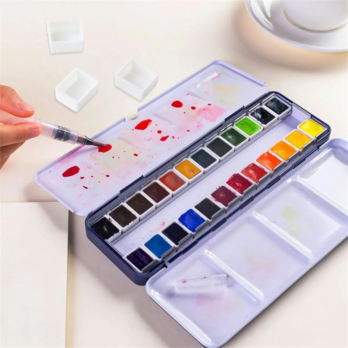 PHONE&GEAR 1.8ml Watercolor Half Pan 50 PCS White Plastic Empty Half Pans for Watercolour Paint Gouache Plastic Artists Palette