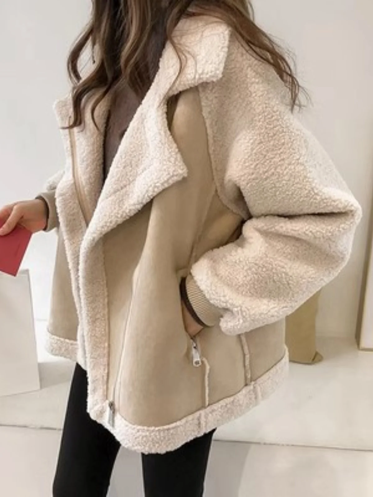 Chic Double-Sided Lamb Fur Jacket Loose Motorcycle Style Women's Coat Vintage Windbreaker Long Sleeve Zipper Closure  Color