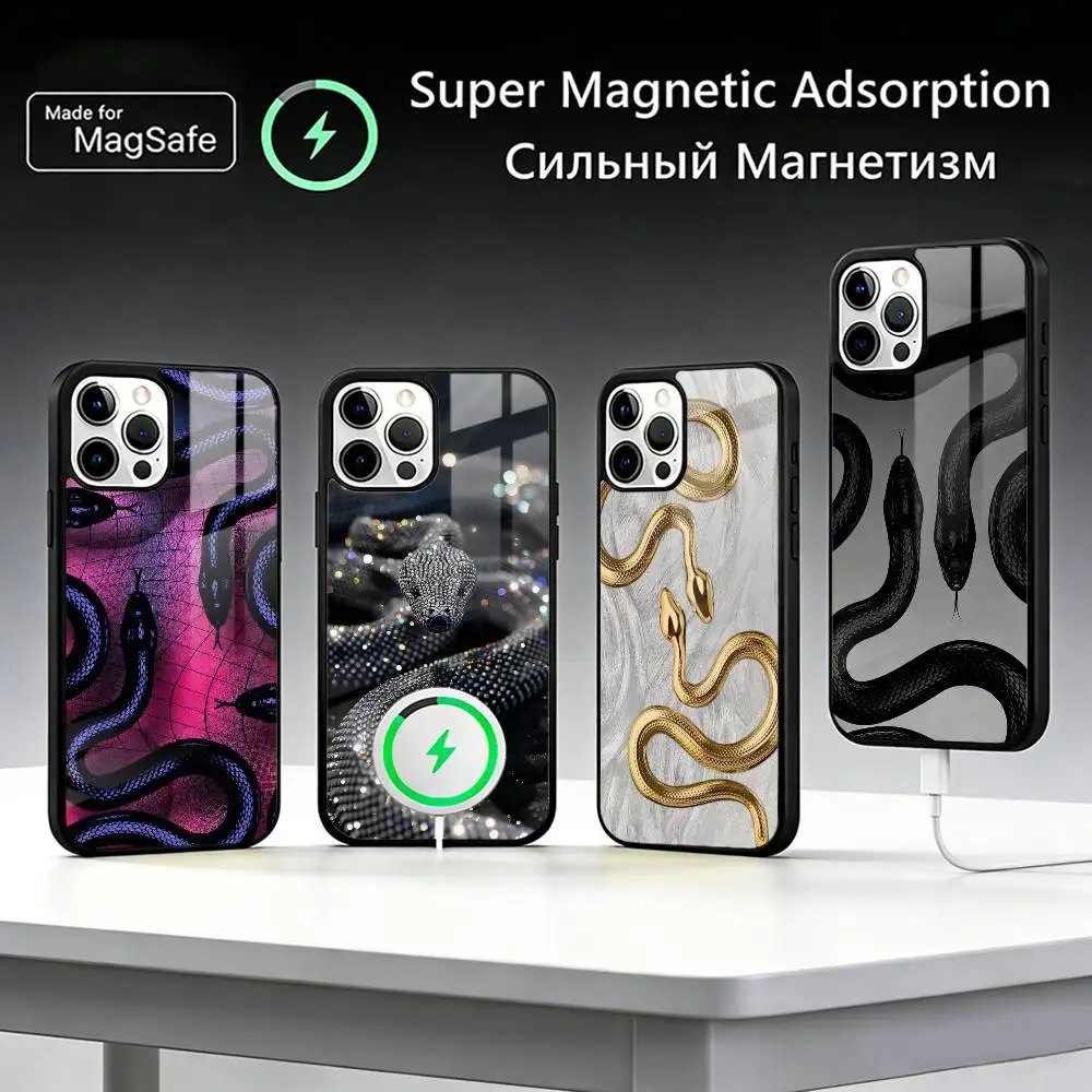 

Glod Black Snake Pattern Phone Case For iPhone17,16,15,14,13,12,11 Plus,Pro Max For Magsafe Wireless Charging