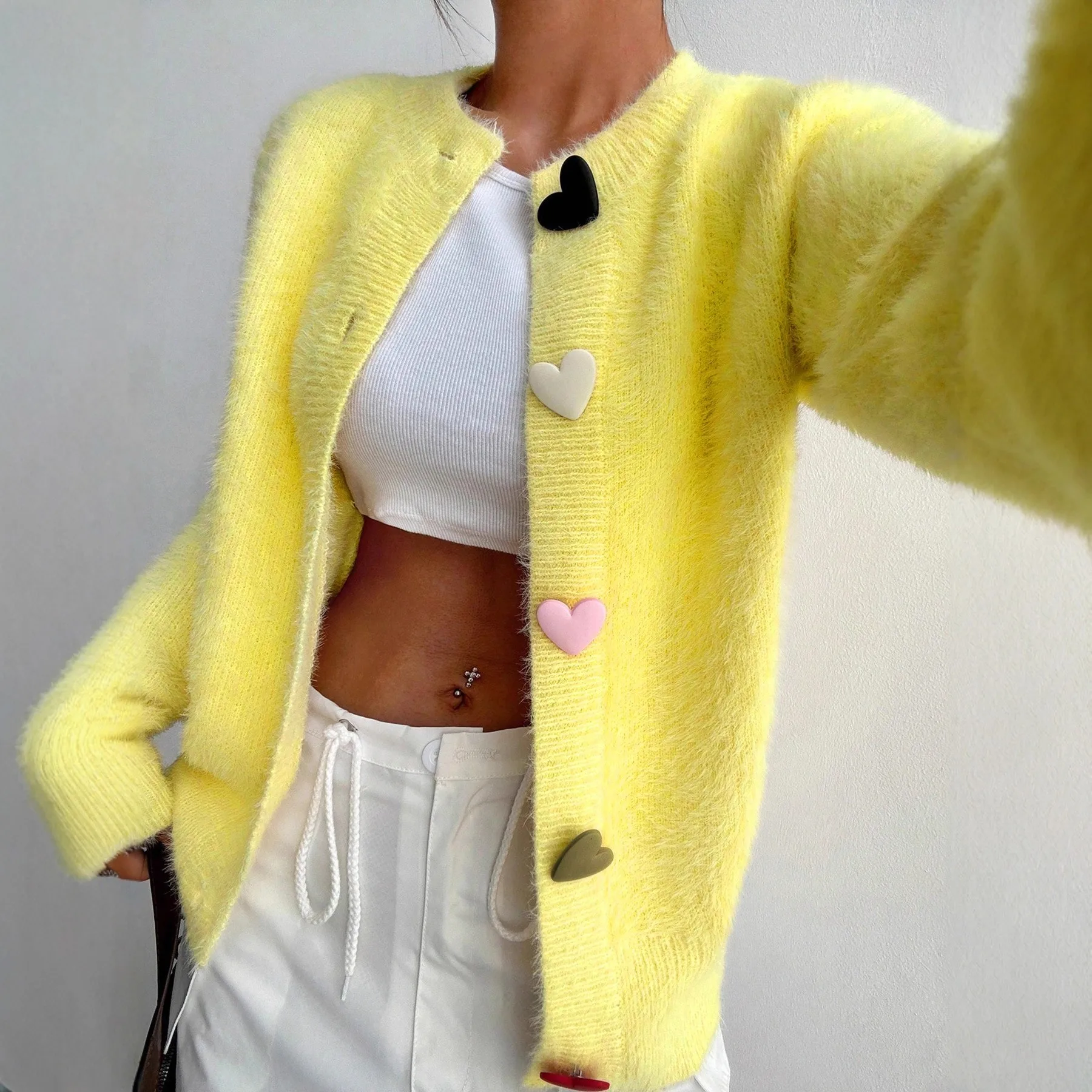 

Autumn and Winter Women's Elegant Fashion Cardigan Sweater, Solid Color Round Neck Casual Color Heart Button Cardigan Women's