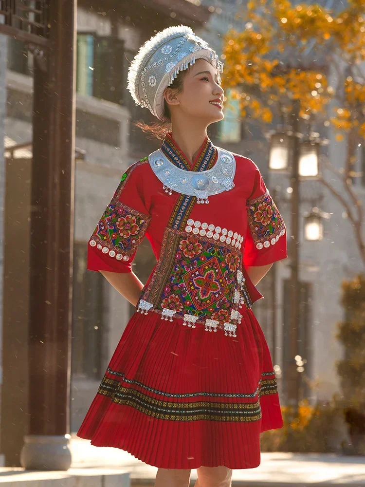 4-piece set of adult embroidery dance performance costumes for Yunnan Dong ethnic group