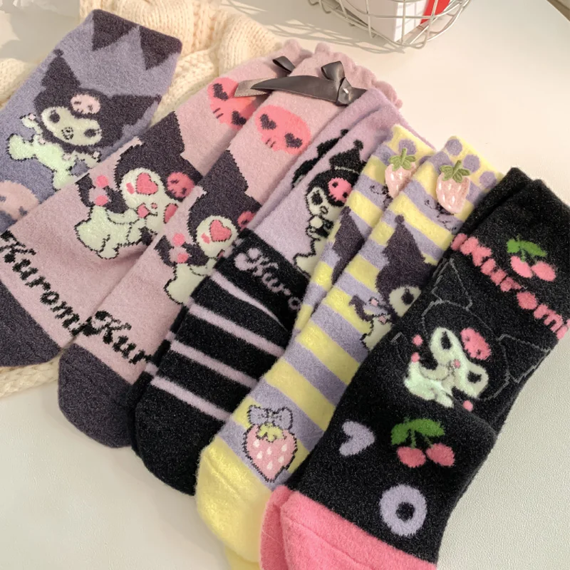 جوارب سانريو كورومي للنساء، نمط منتصف الساق، قطيفة سميكة دافئة منفوشة، صوف مرجاني لطيف، جوارب منزلية للنوم في الشتاء والخريف #1