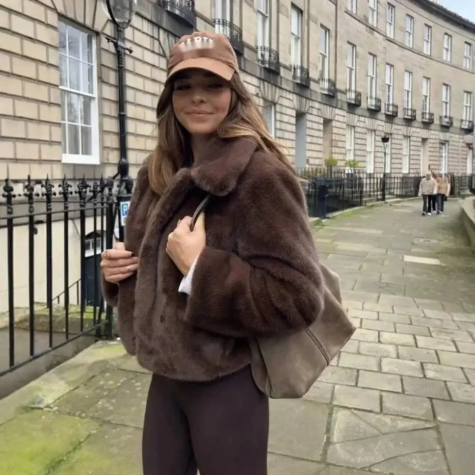Women's High Street Fashion Faux Fur Effect Turn-Down Collar Long Sleeve Jacket Fashion Women Sweet Tops 2025 New 8KK9
