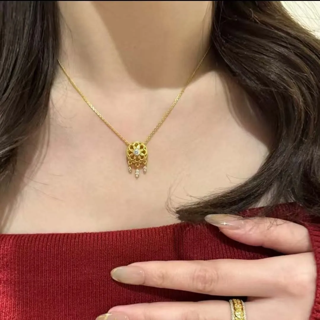 Dream catcher necklace female sweet delicate fashion all kinds of high appearance level small design light luxury senior sense