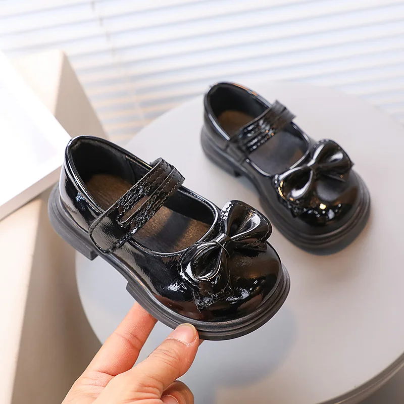 

New Soft Breatheable Simple Non-slip Kids Shoes Drop Shipping Round-toe Shallow PU Black Children Leather Shoes for Girls