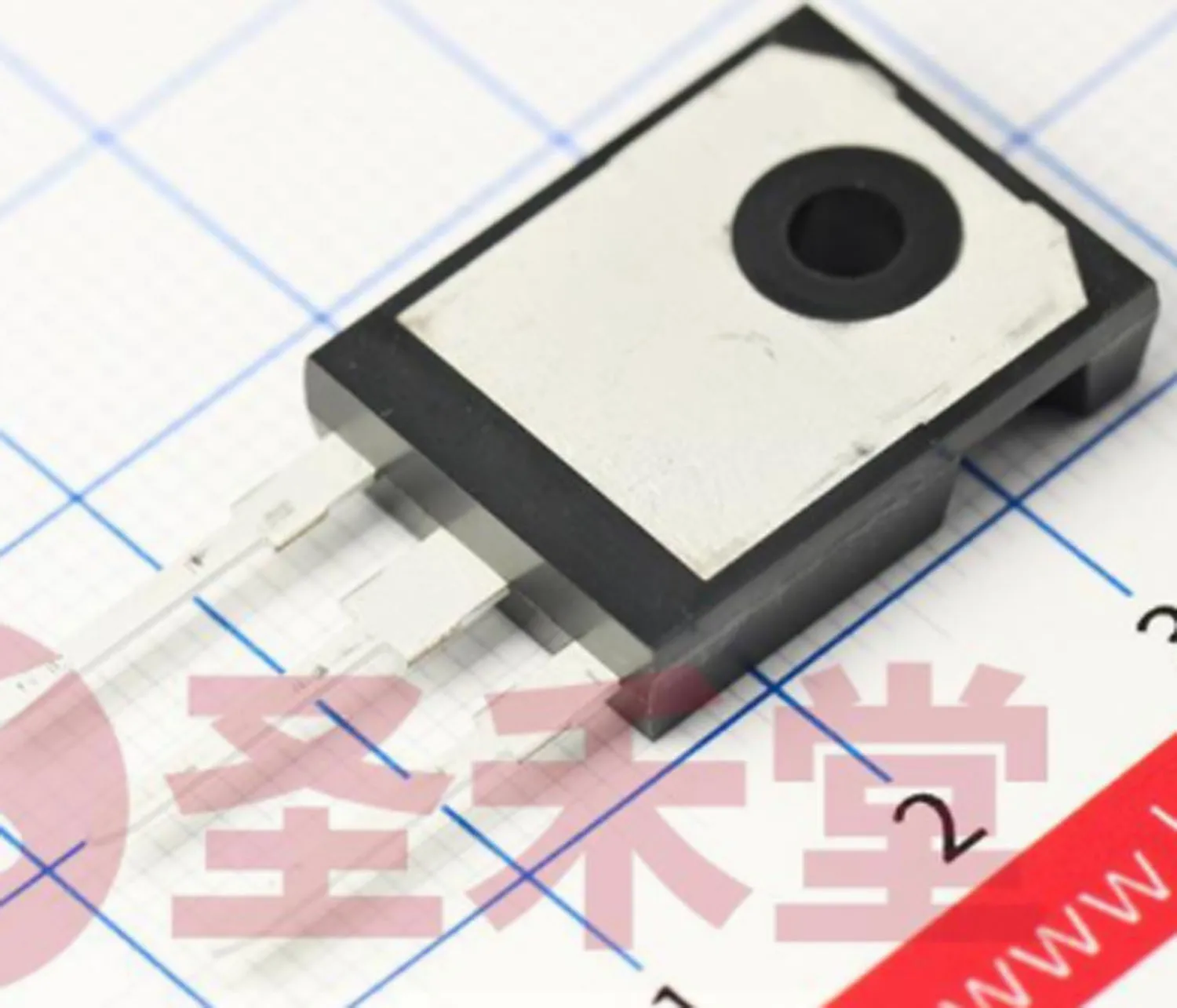 1-5 sztuk, oryginalny-ultratwardy prostownik-tablica diodowa 1 para wspólna katoda standardowego 400V 15A otwór przelotowy 。 TO-247AC-3L:VS-30CPU04-N3