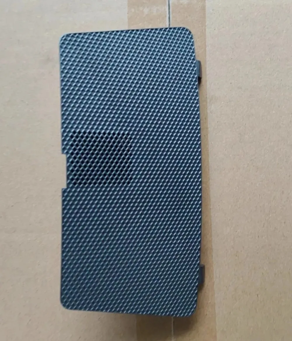 

Декоративная панель нижнего экрана для Tesla Model 3, обновление 1716502-00