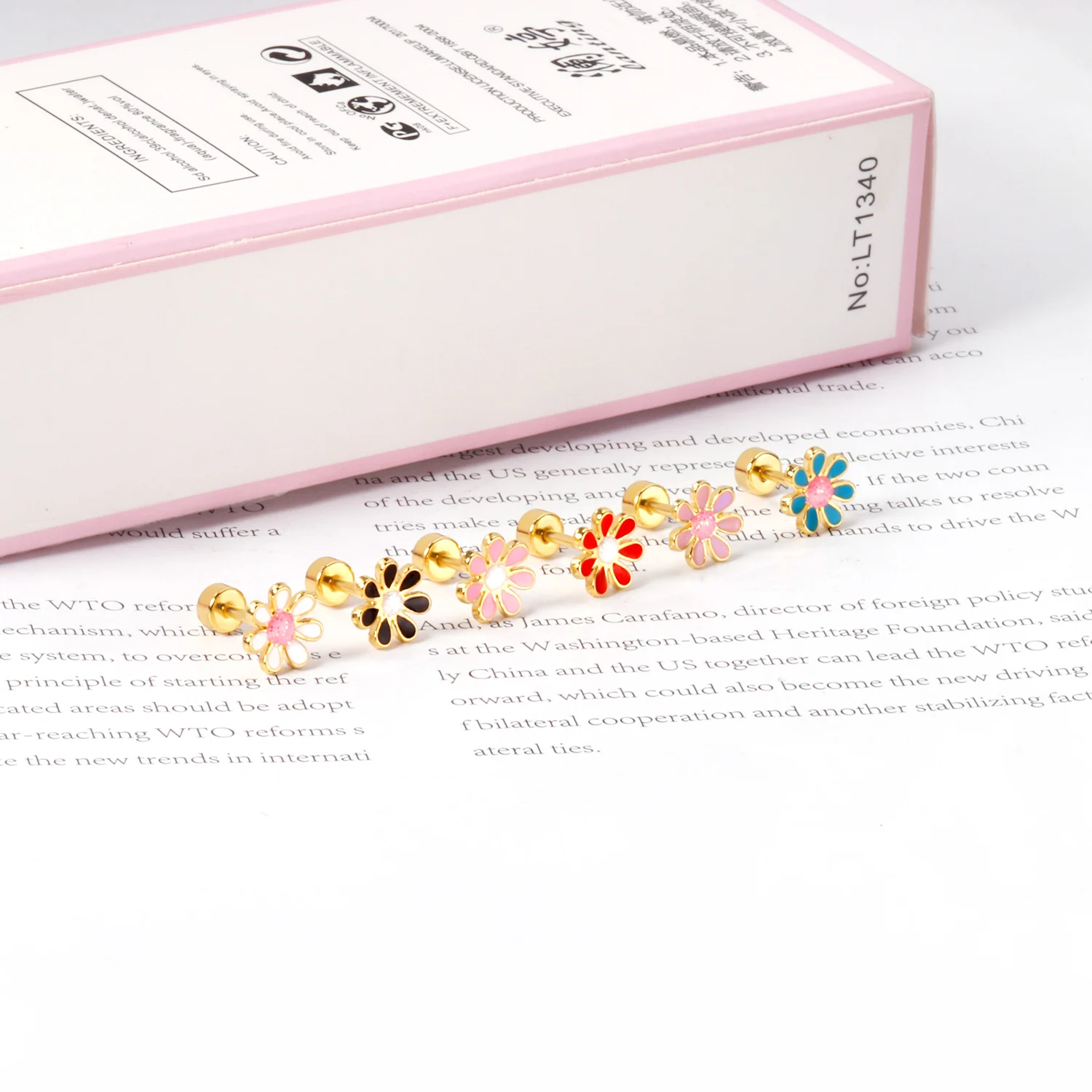 12Pair/Box Flower Daisy Stainless Steel Stud Earrings With Glitter Trendy Cute Hypoallergenic Casual Earrings Jewelry Gift 2024