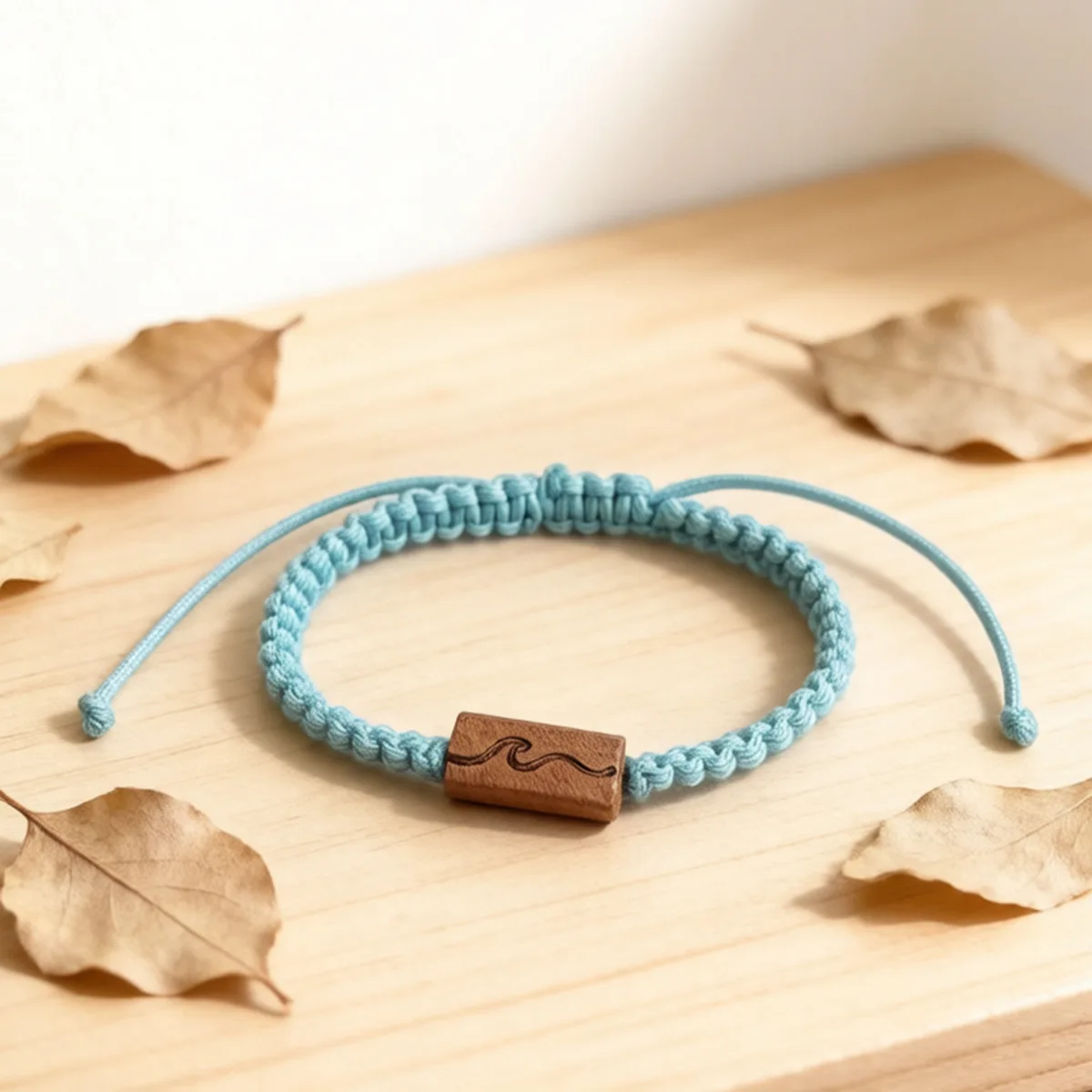 Modisches Armband mit Holzanhänger im Wellenmuster für Damen und Herren, geflochtenes Seil, verstellbare Kette, Wickelarmband, Paar-Schmuck, trendiges Geschenk – Detail 2