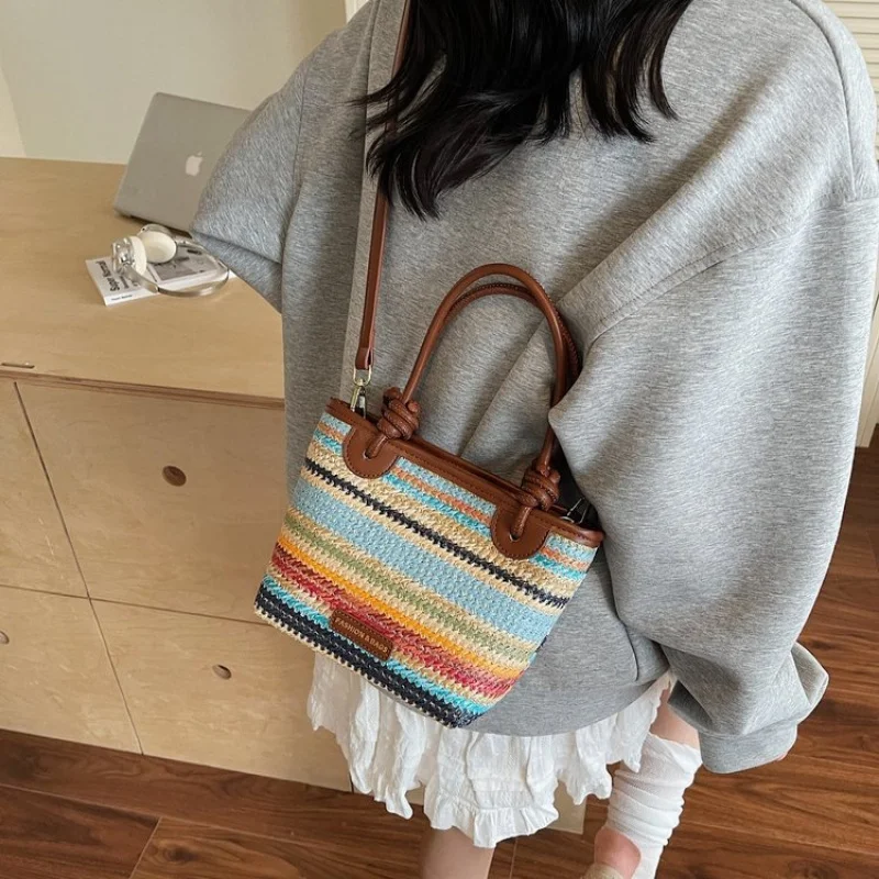 حقيبة يد نسائية مصممة شهيرة من الجلد النباتي مع حزام قابل للإزالة للتسوق في المكتب للنساء