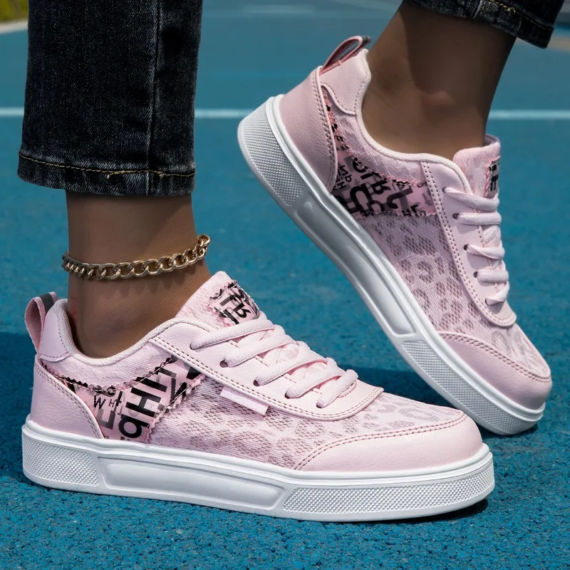 

Spring and Autumn New Low Cut Womens Casual Shoes Lightweight Breatha Flexible Sports Shoes Comfortable Commuting Walking Shoes