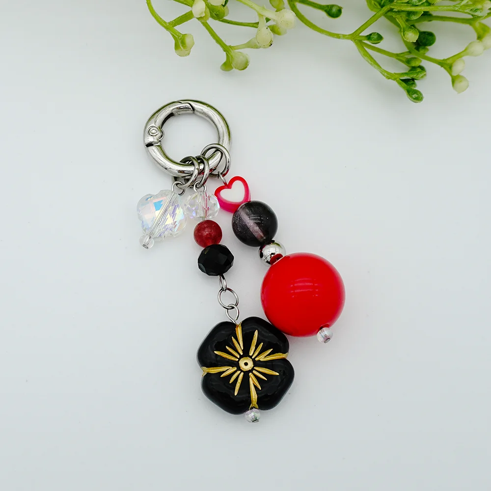 Original new product: Cute and stylish 3D glass heart-shaped phone bag pendant keychain