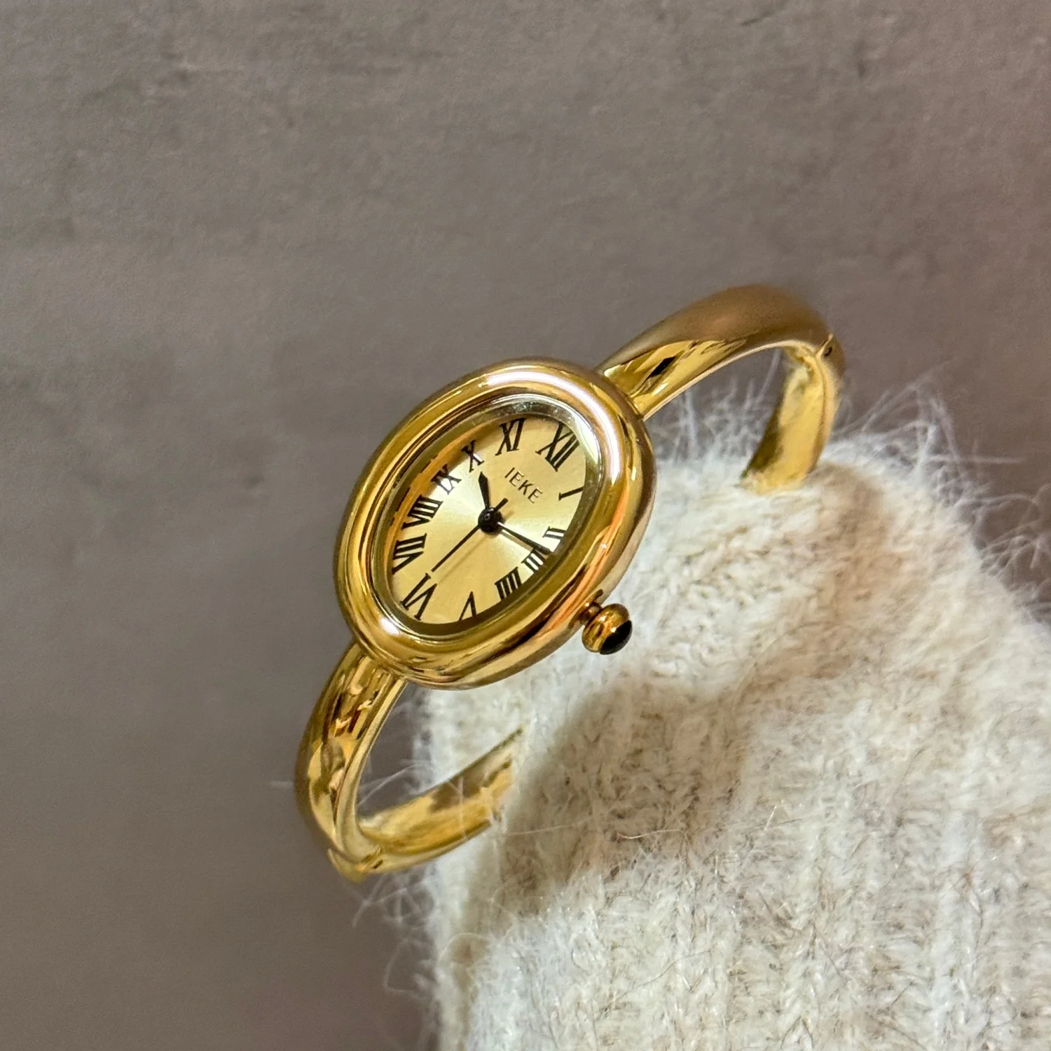 

Модный браслет-ремешок IEKE, женские часы с римскими цифрами, овальный циферблат, кварцевые часы для женщин, изысканные женские наручные часы, reloj.