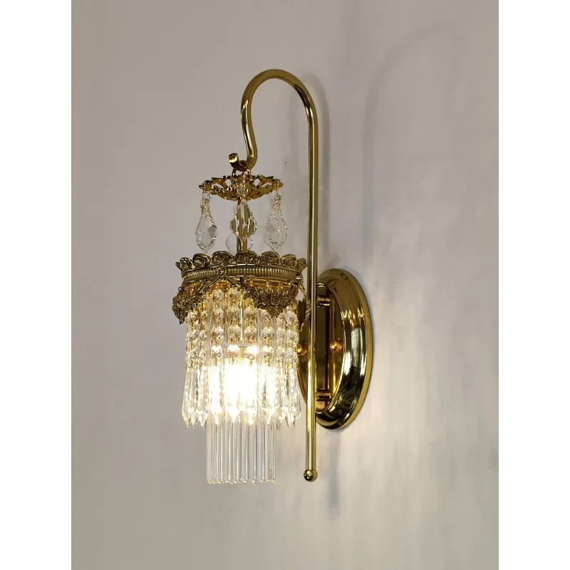 lampada-da-parete-in-cristallo-per-soggiorno-in-stile-francese-luce-da-parete-per-sfondo-tv-lampada-da-parete-di-lusso-europea-per-camera-da-letto-comodino-corridoio-scale-con-funzione-di-ricarica