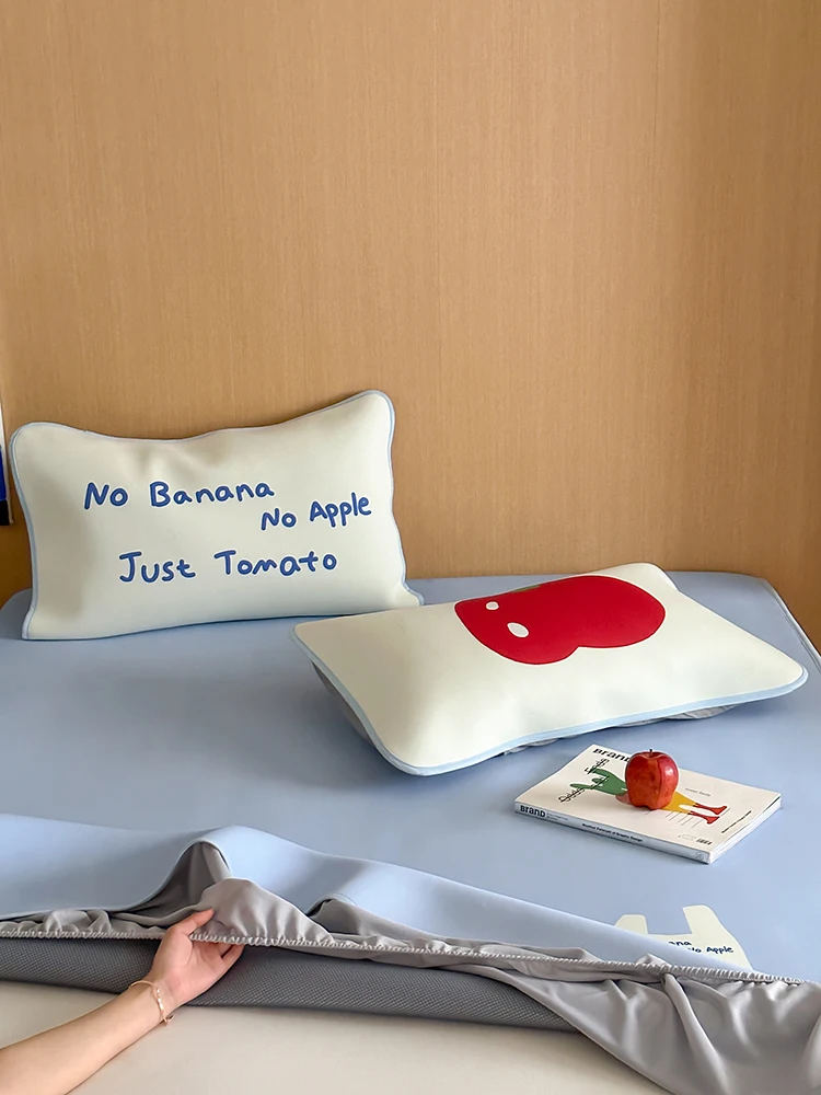 set-di-biancheria-da-letto-con-motivo-a-pomodoro-in-seta-ghiacciata-tre-pezzi-lavabile-estivo-con-tappetino-morbido-per-aria-condizionata-uso-universale-per-adulti-e-bambini