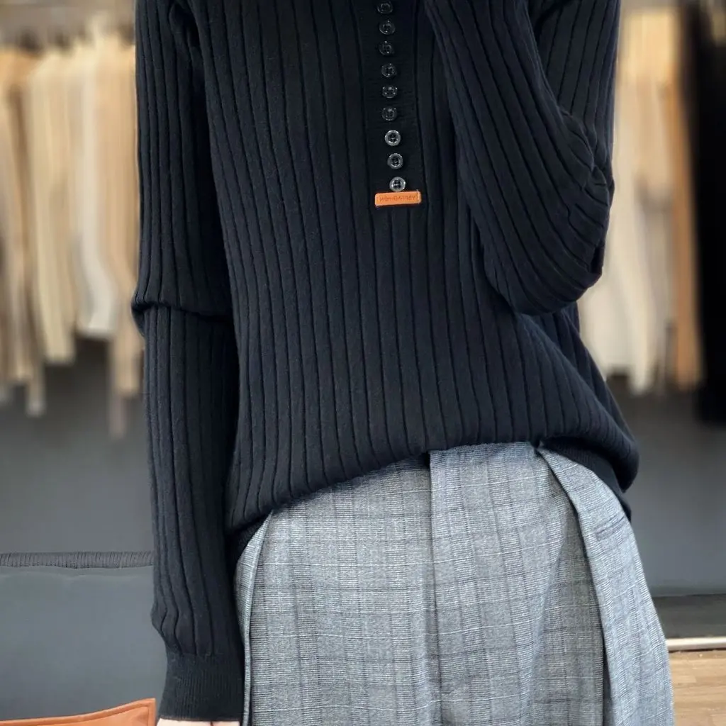 

Women's Slim-fit Long-Sleeved round Neck Pullover Knitted Sweater Autumn All-match Button Detail Inner Base Shirt