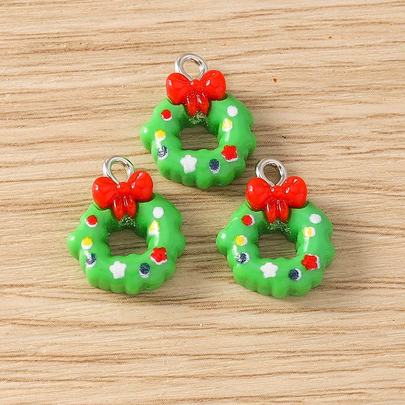 10 Stück 11 x 16 mm niedliche Weihnachtskranz-Charms-Anhänger aus Kunstharz für Schmuckherstellung, Ohrringe, Halsketten, Armbänder, DIY-Bastelzubehör – Detail 3