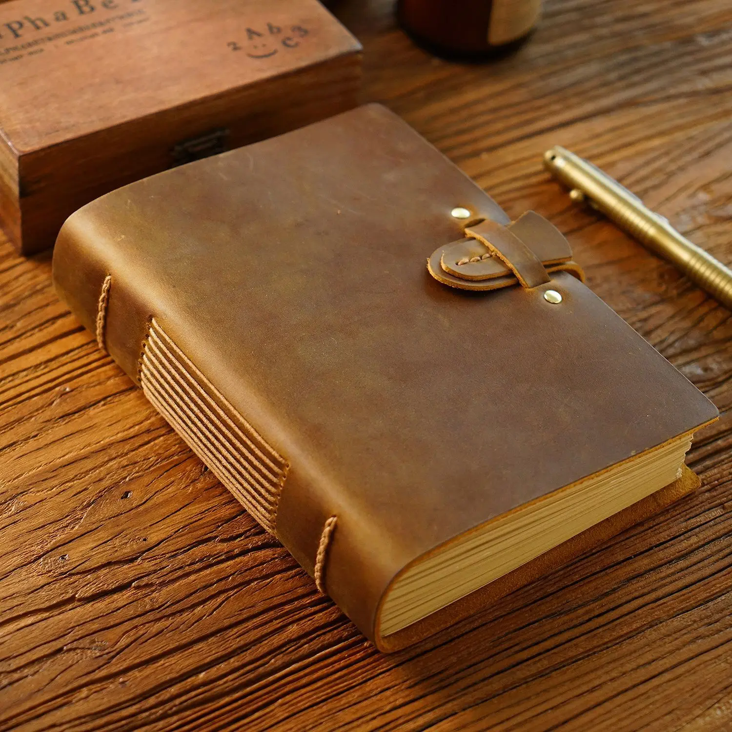 Vintage Leather Journal Notebook, 200 Sheets 400 Pages Thick Diary, Portable Writing Notepad for School Office Travel Daily Gift