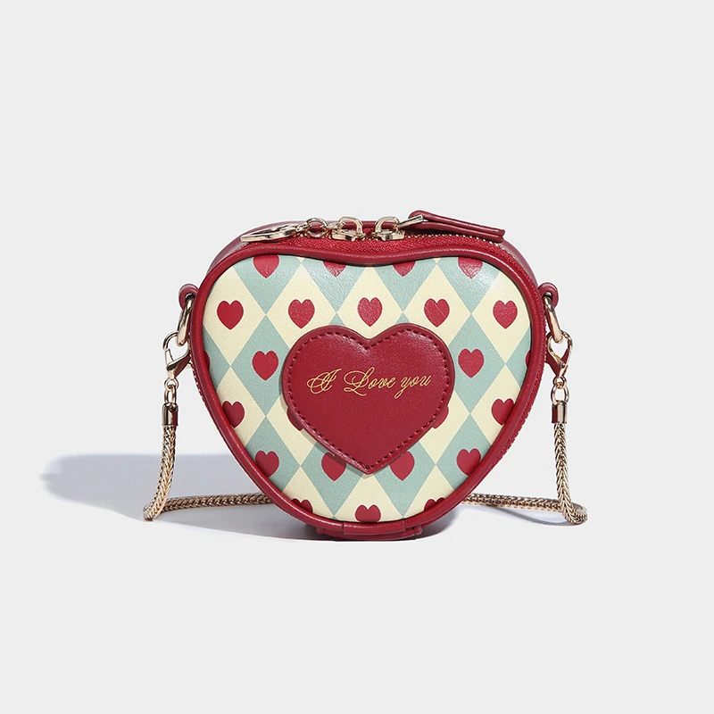 Borse a forma di cuore pesca a catena per le donne borse e portamonete di design di lusso 2024 nuovo nella moda Mini lettera decorare Crossbody