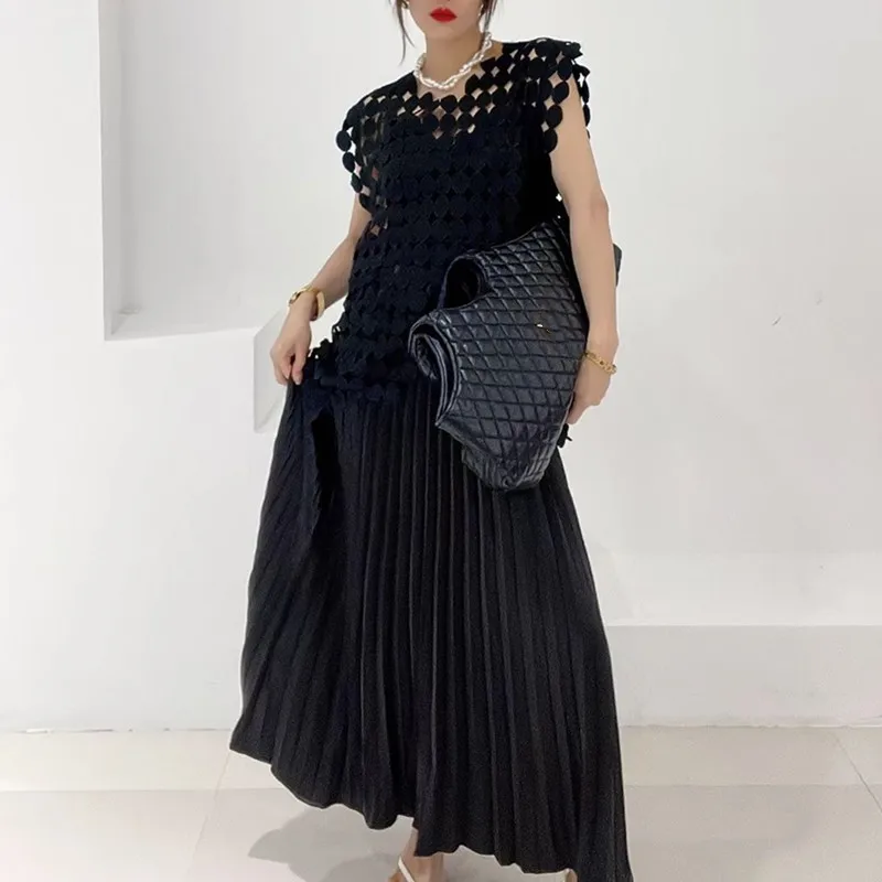 2025 Summer New Embroidered Hollow out Design Women's Korean Sle Vest Top Layering Tank Top Cotton  Color round Ne