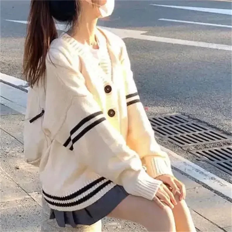 Autumn Winter V Neck Loose Sweater Coats Thick Striped Spliced Full Sleeve Jumpsuit Casual Cardigan Sweater Women Button