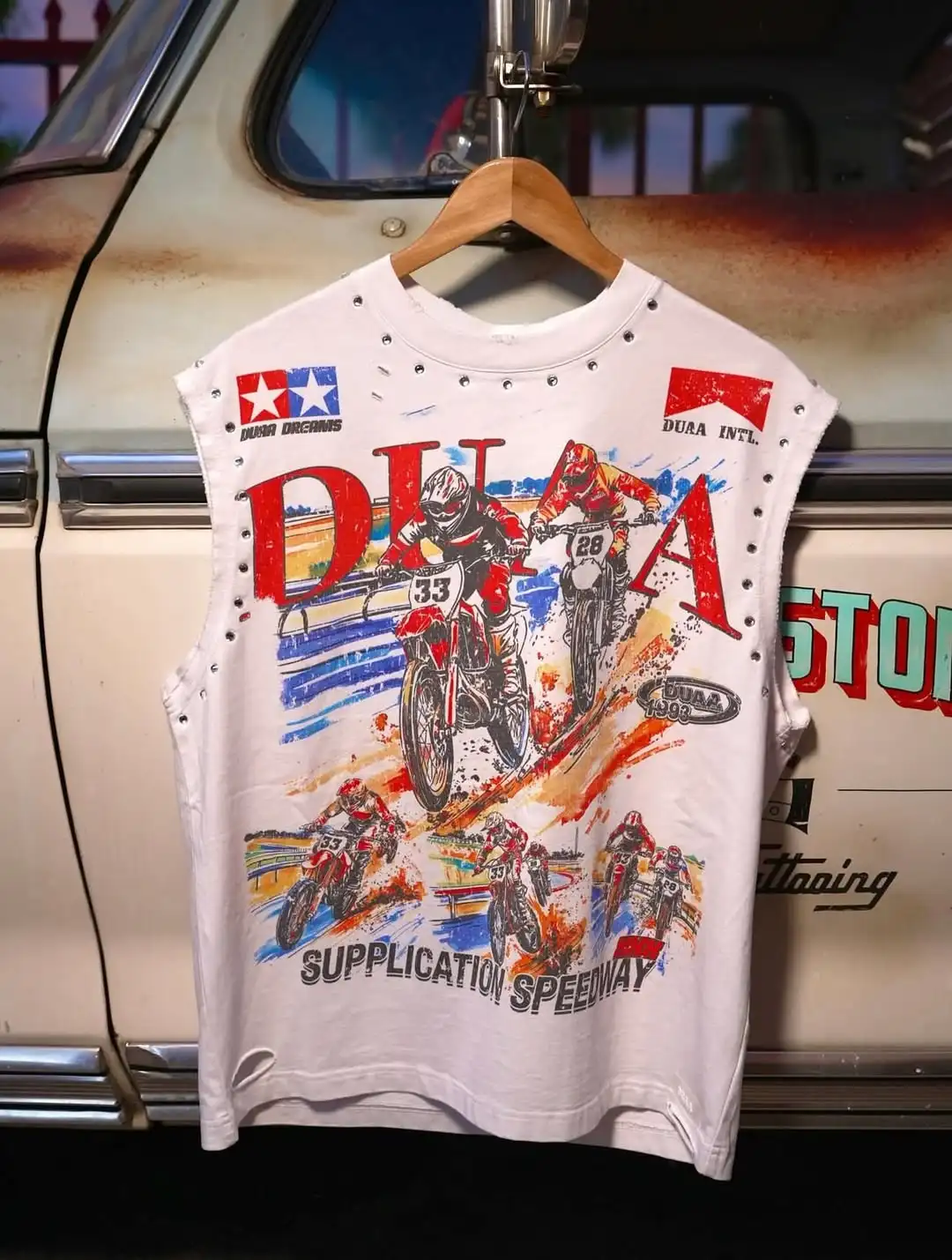 Y2K Retro Premium Racing Print Hip-Hop High-Street-Mode Stil Ärmelloses Top aus reiner Baumwolle, locker geschnittenes Harajuku-Klassiker-T-Shirt – Detail 1