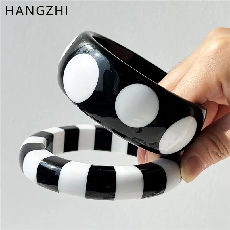 HangZhi Casual Black White Colorful Polka Dot Striped Geometric Round Resin Cuff Bracelet Y2K Chunky Bangle Minimalist Jewelry