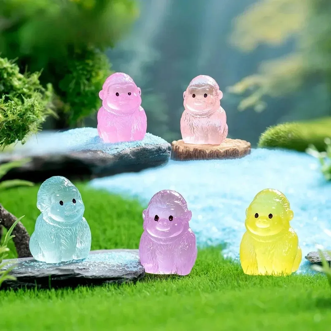 10Pcs Glow In The Dark Gorilla Mini Figures Fluorescent Animal Miniatures Fairy Garden Ornaments DIY Home Decoration Accessories