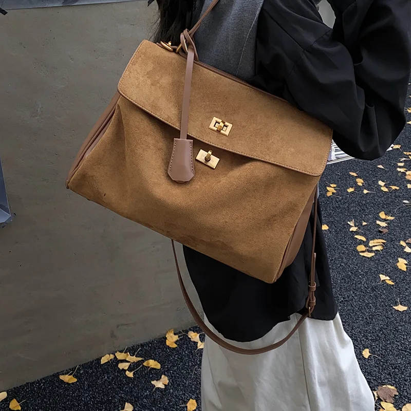 

Faionable Lightweight oulder Bag Women's 2025 New Korean Retro Large Capaci Commuter Crossbody Bag