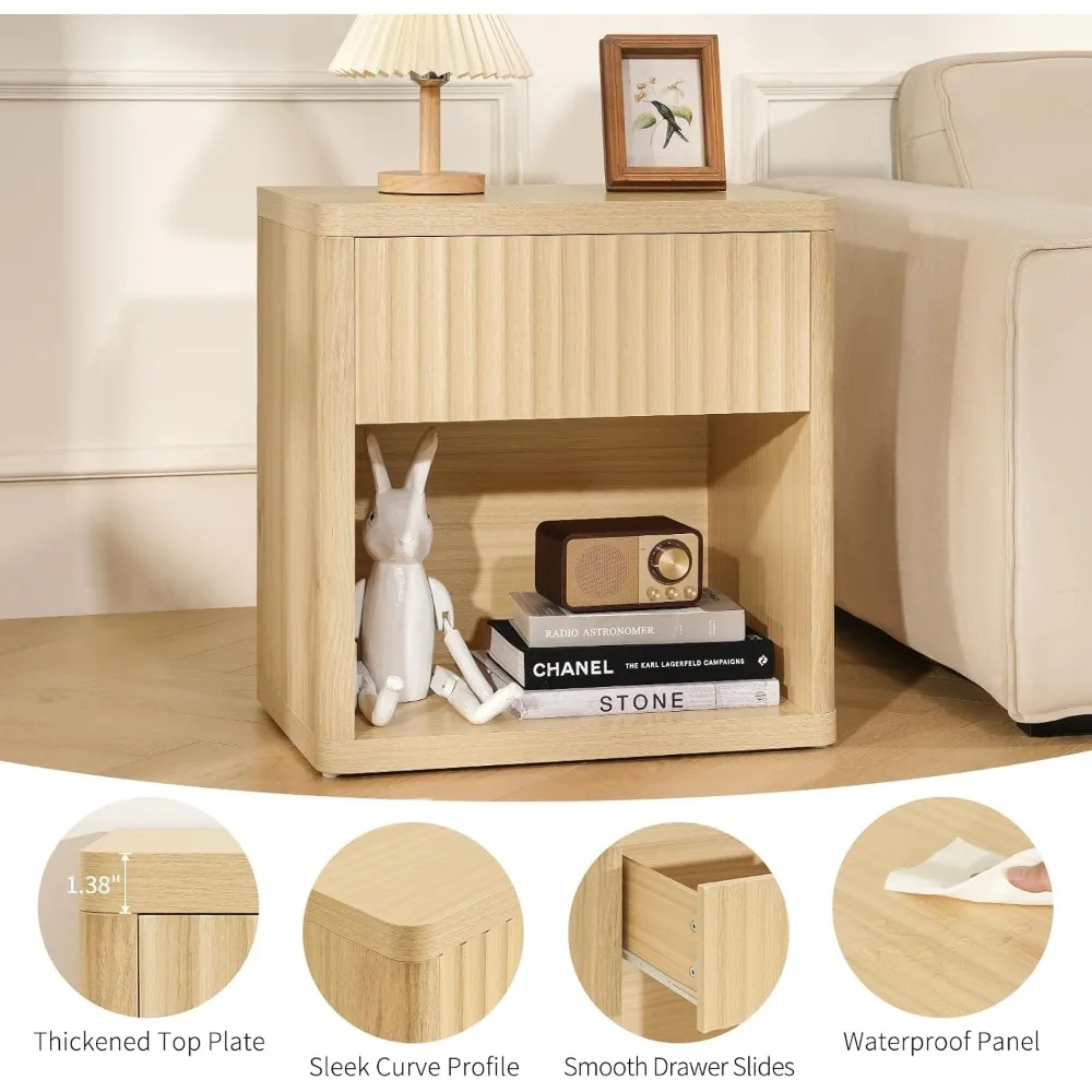 منضدة خشبية كبيرة على طراز المزرعة مع أدراج وتخزين لجانب السرير