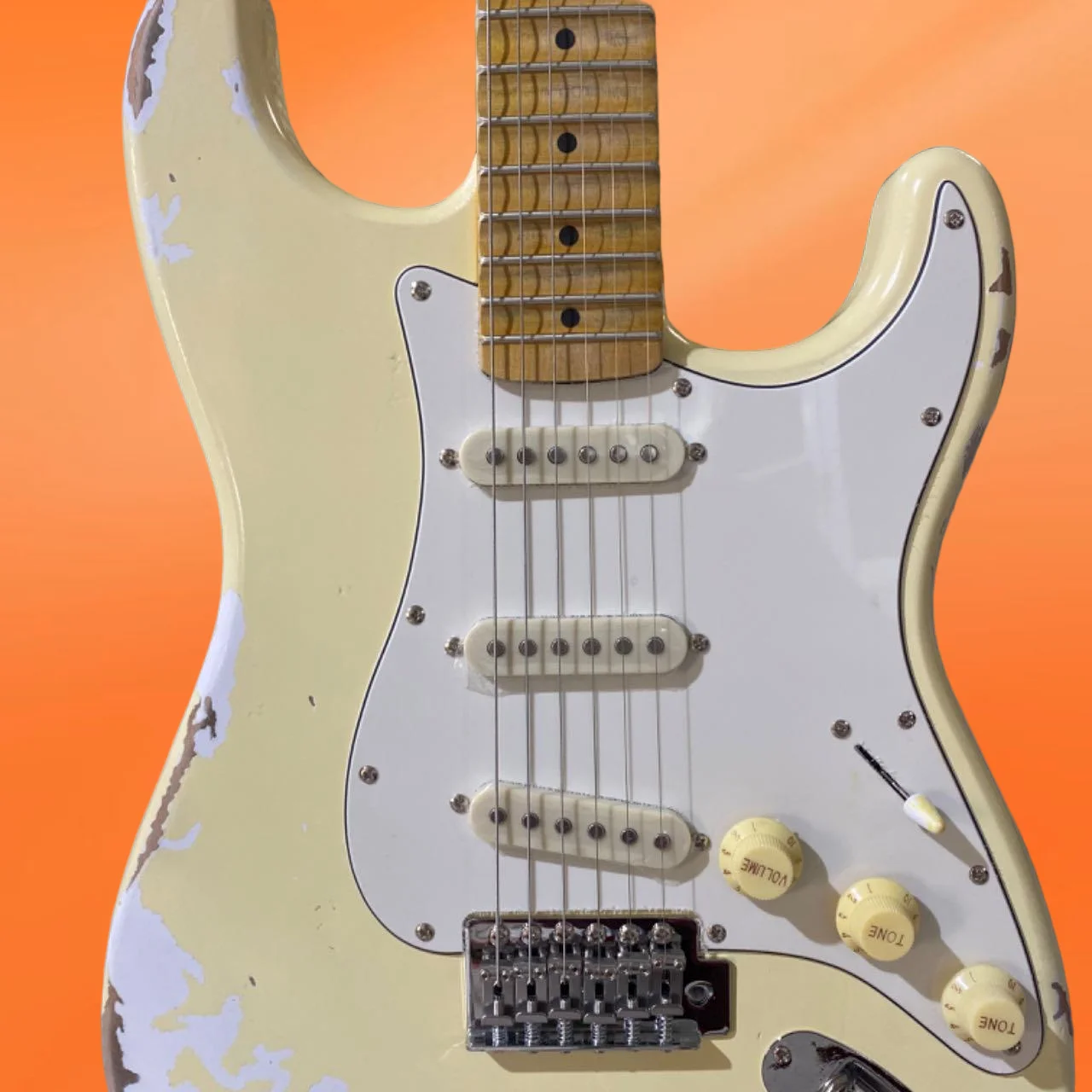 جيتار أصفر جديد رائع لعام 2026 مصنوع من الحليب القديم ورقبة القيقب ولوحة أصابع كبيرة لأداء الهالوين