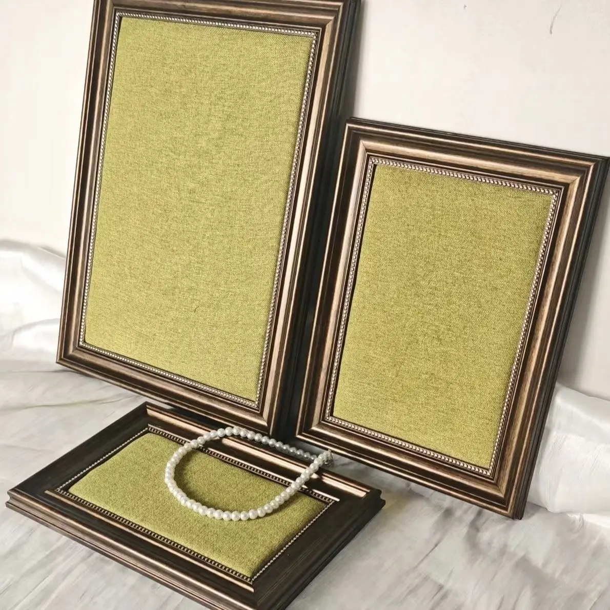 Vintage French Style Photo Frame Jewelry Organizer - Desktop Wooden Display Rack with Secure Hold for Necklaces, Earrings
