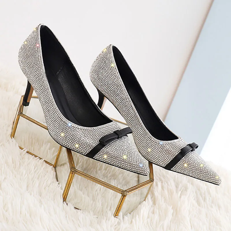 

Charming Woman Ribbon Bowtie Embellished Crystal Pumps Kitten Heels Pumps Woman Rhinestone Wedding High Heels