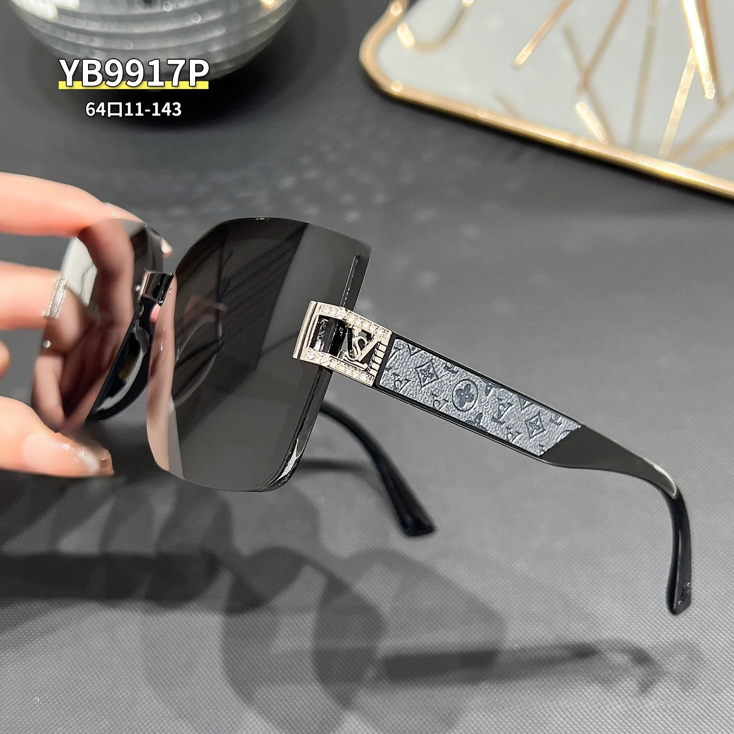 

2025 New! European and American Fashion Retro Polarized Light Luxury High End Sunglasses UV Protection for Driving and Outdoor