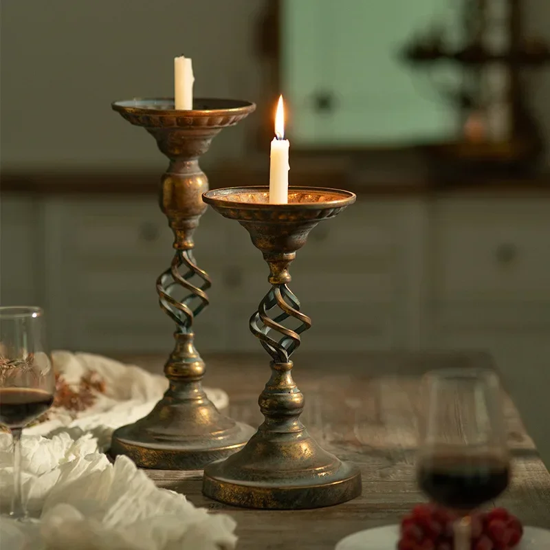 European classical court style, romantic decoration of wrought iron candlestick restaurant, props candlelight dinner ornament