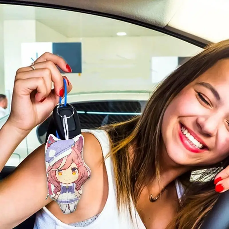 Chaveiro de pelúcia anime pequeno para mulheres, brinquedos de pelúcia com som, chaveiro mochila para menina, decoração interior do carro, pingente de boneca