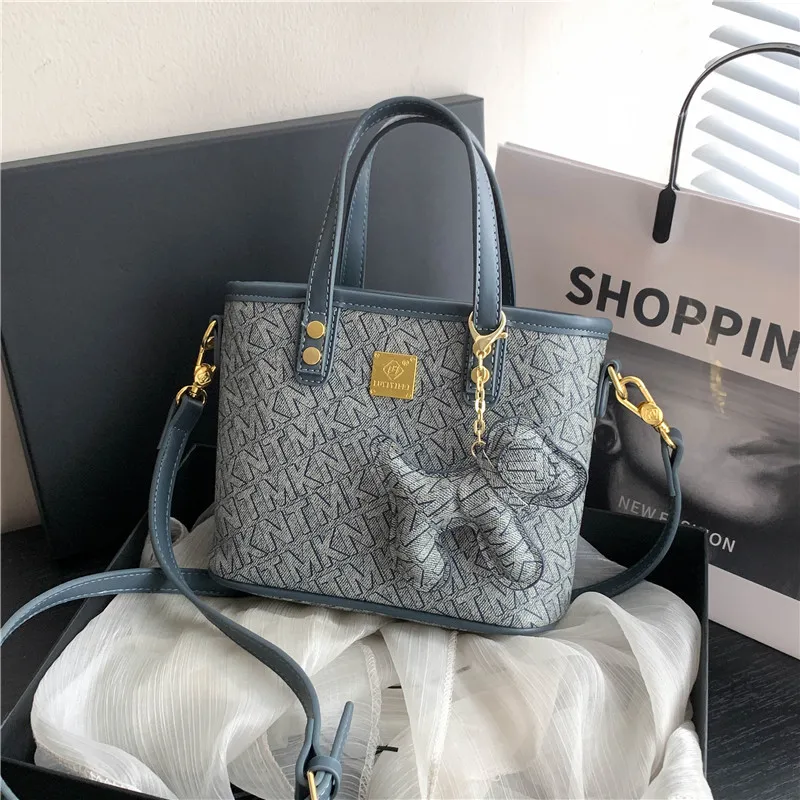 

Сумка-тоут в корейском стиле 2025 года — элегантный водонепроницаемый кошелек через плечо