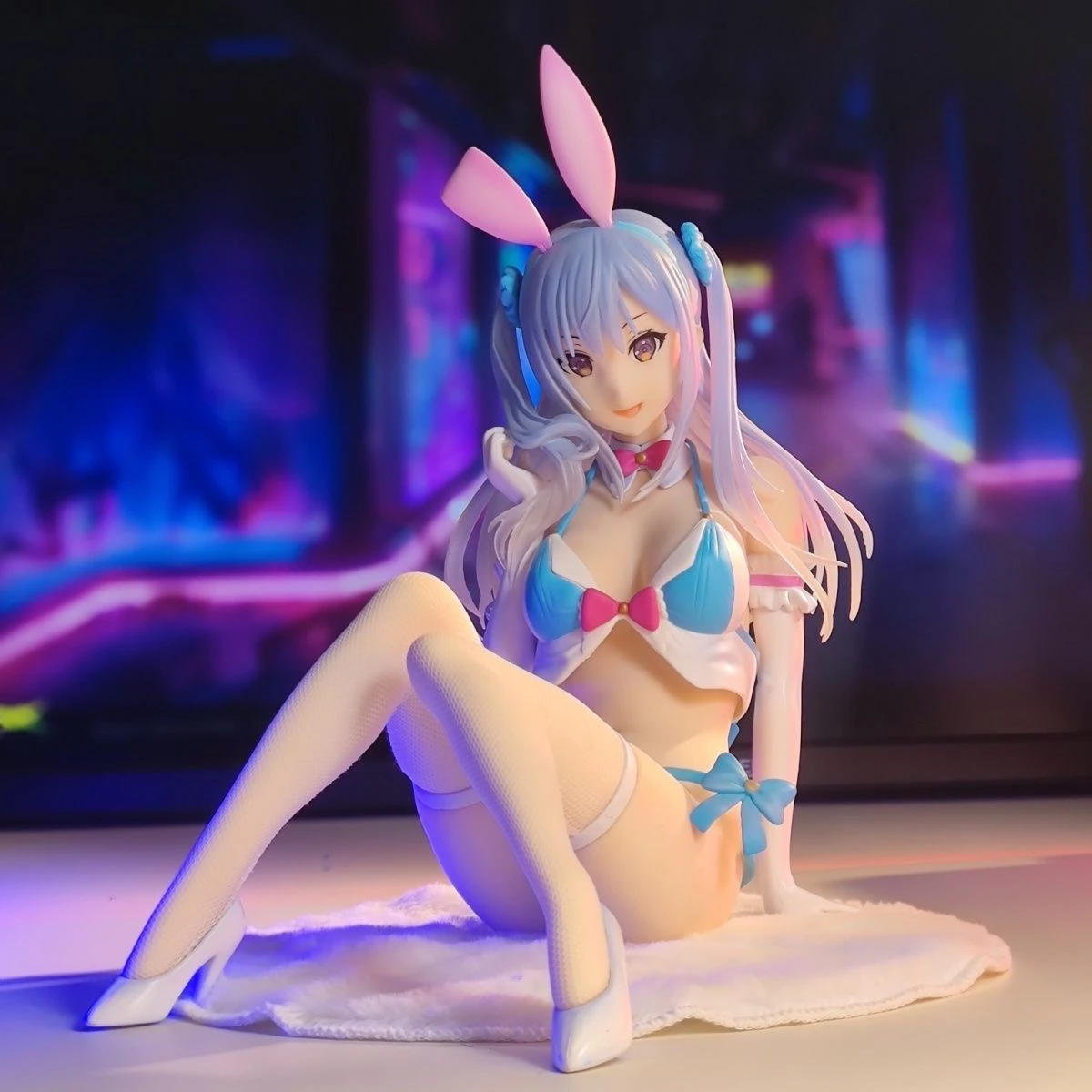 

Lake Moon Elina 1/4 Figurine, A High-quality and Sexy Cute Girl Anime 2D Model Decoration Action Figures toy