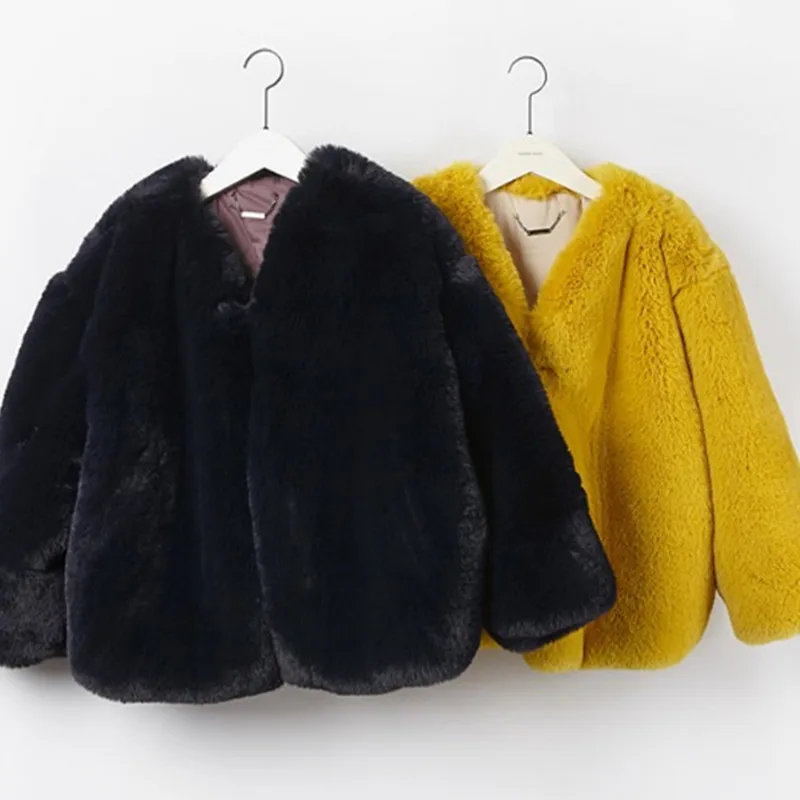 Casual Autumn Winter Women's Coats Faux Fur Thick Warm 2024 New Fashionable High Quality Short Design Women's Clothing