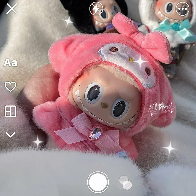 Labubu Cape ชุดกระโปรงนั่งปาร์ตี้ Sanrio Hello Kitty เสื้อผ้ามอนสเตอร์ไวนิล Labubu ชุดเสื้อผ้าหมวกอุปกรณ์เสริมของขวัญของเล่น