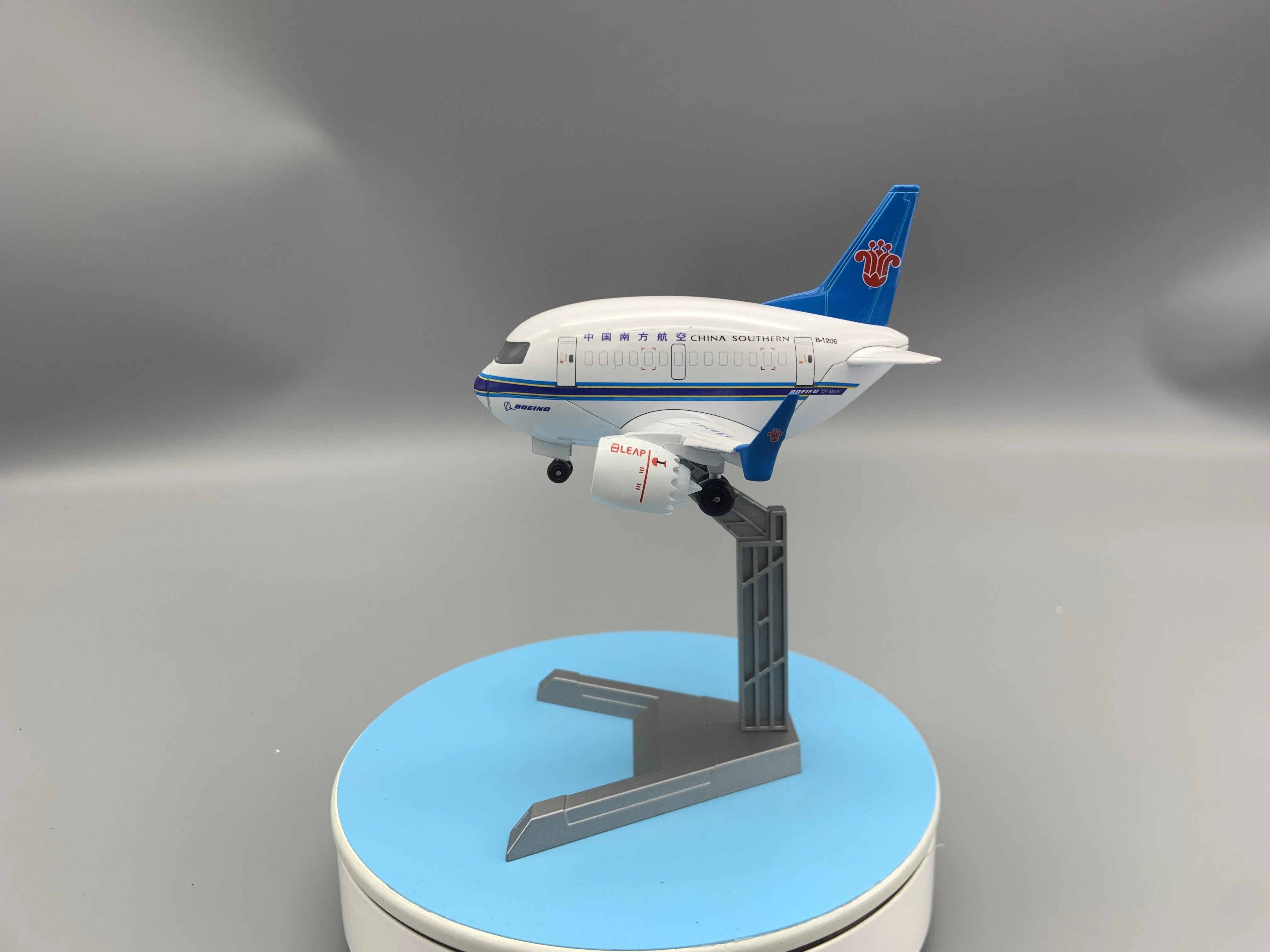 

Q Version B737 China Southern Airlines Aircraft Egg Machine Alloy Models Plane airplane toy metal Model Decoration Home Display