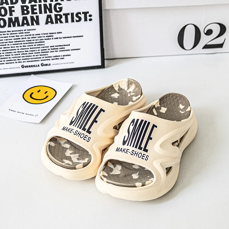 

A pair of children's summer open-toe slippers, soft and wear-resistant outdoor beach shoes, sizes 36/37-42/43，AL-8899-1