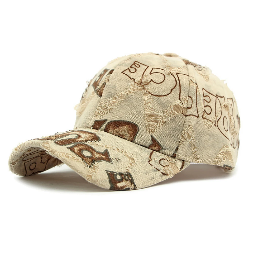 Holey-edged, frayed, letter-stamped baseball cap with a retro distressed look, suitable for campus daily wear.