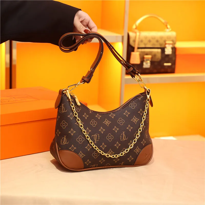 Louis Ogley2024New Women's Bag Shoulder Crossbody Portable Presbyopic Chain Bag European and American Horn Bag