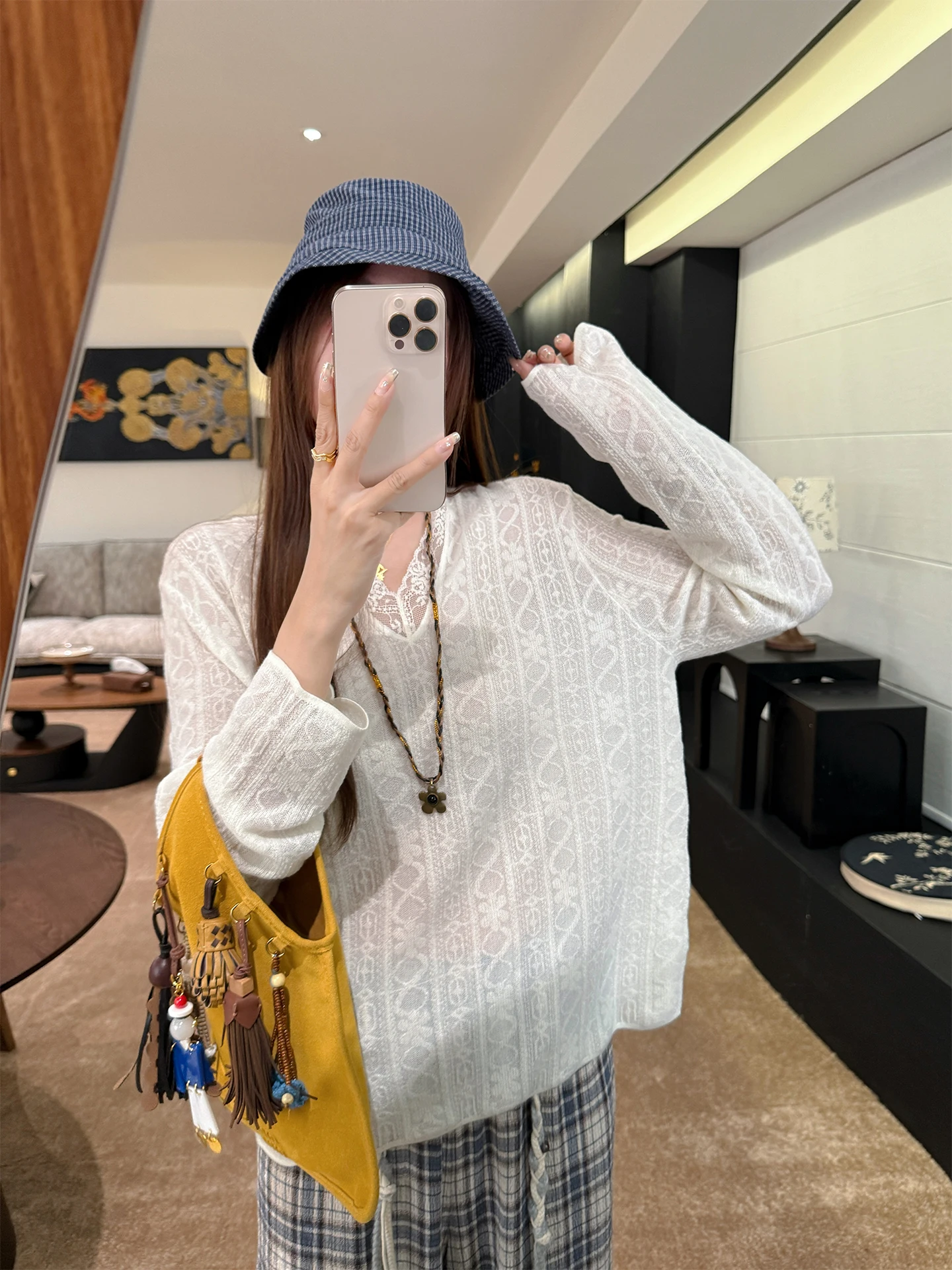 

Ruthl Zhang Autumn Winter Soft Light Morning Dew Warm And Beautiful Details Wool Blend Knitted Lace Sweater Women's Faion