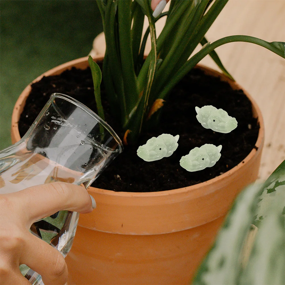 

25pcs Mini Resin Glow In Dark Animal Decor For Garden Desk Home Office Tiny Resin Animals Tabletop Micro Landscape