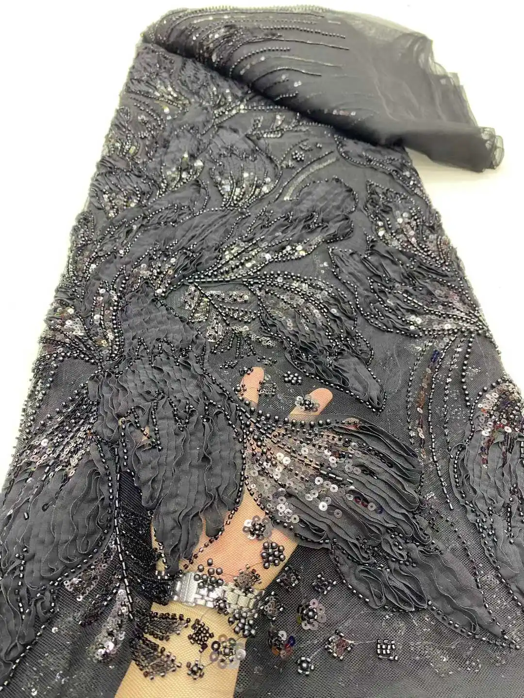 

High End Latest African Nigerian France 2025 Hot Sale Tulle Lace Fabric With Beads Sequins for Bride Wedding Party Sew Dresses